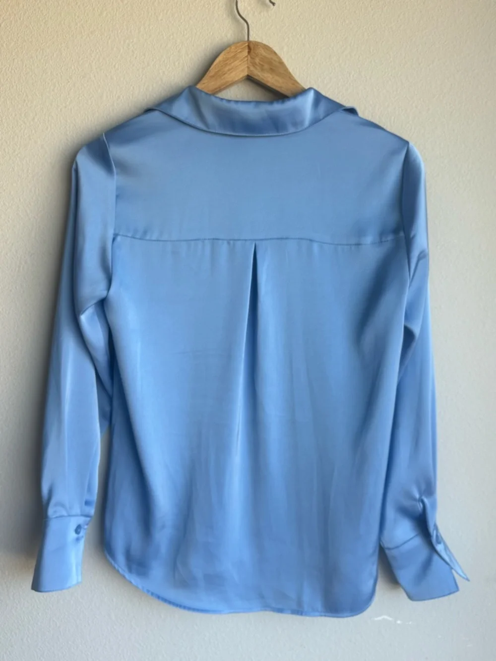 Halogen Light Blue Satin Button-Down Blouse size XS - Picture 3 of 4